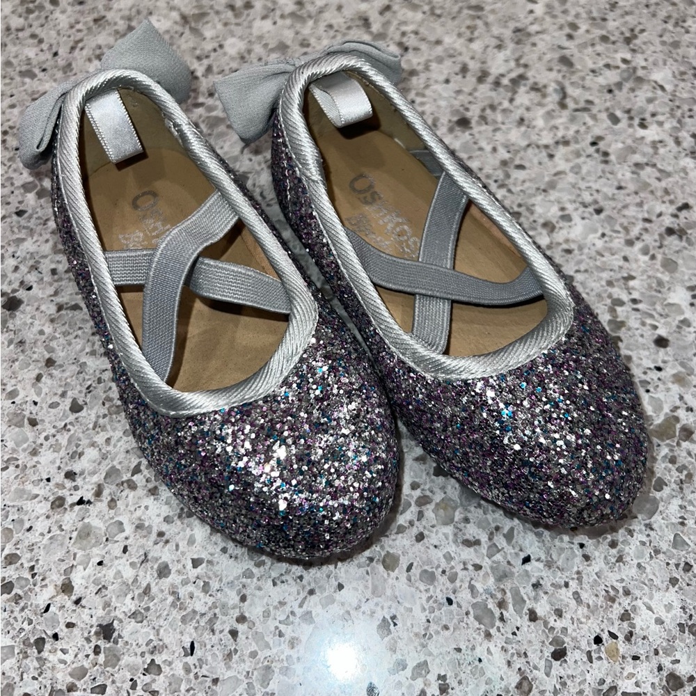 Oshkosh Girls Silver Dressy Glitter Flats US Toddler 5
